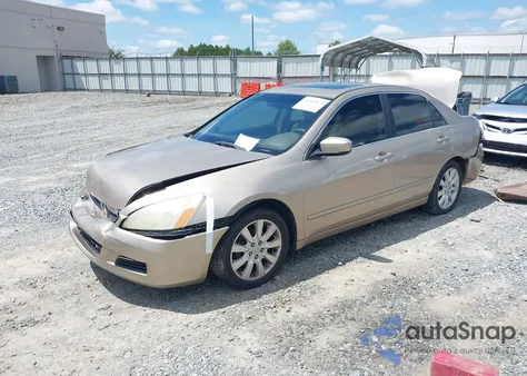 2006 Honda Accord 3.0 Ex z USA, uszkodzony, nr VIN 1HGCM66596A073749